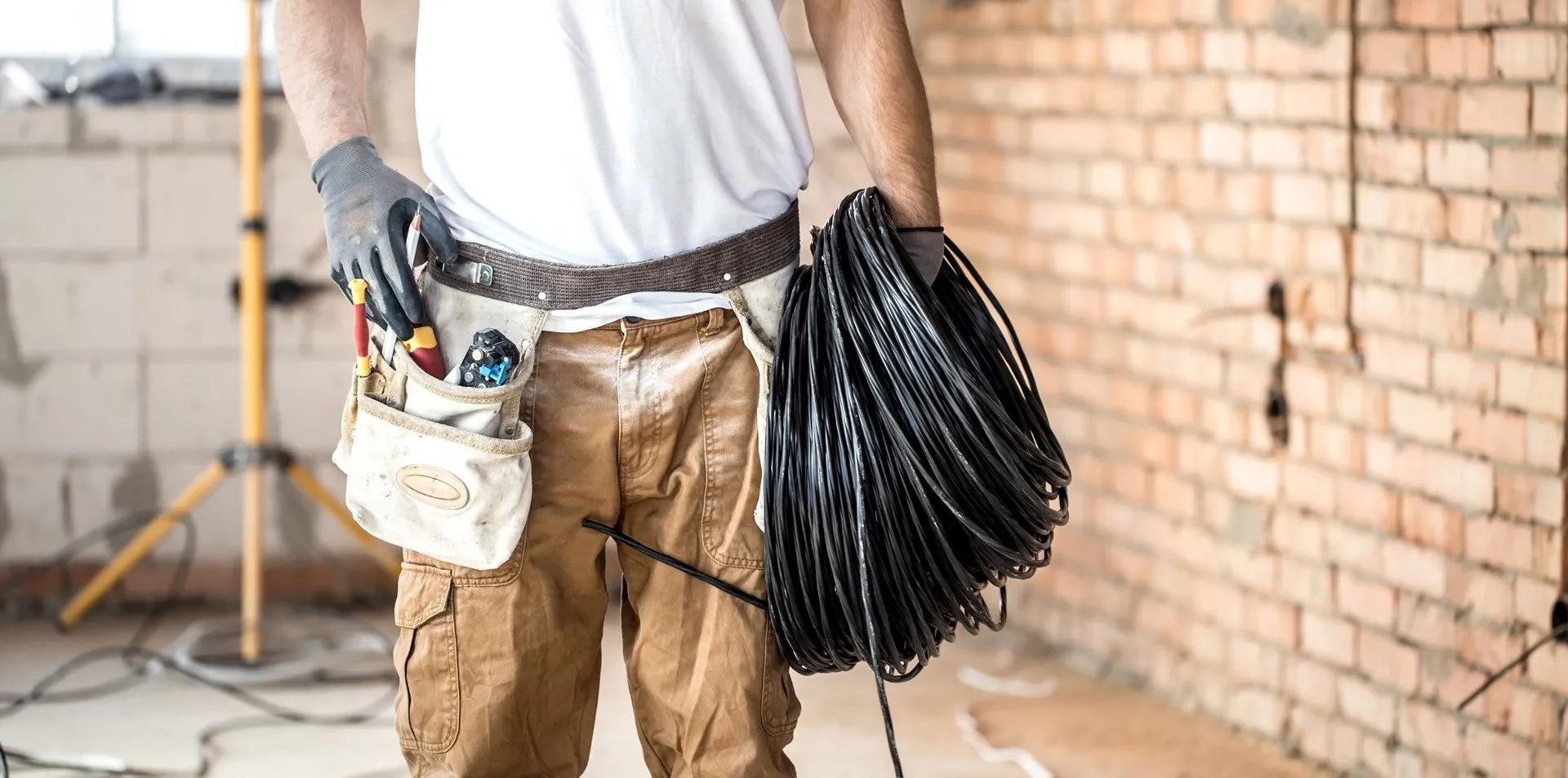 Edmonton commercial electrician near me