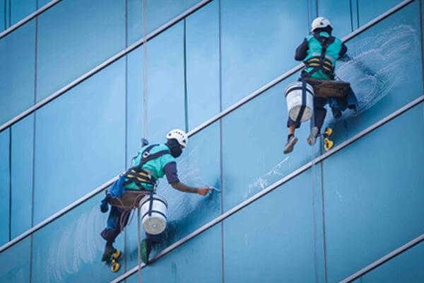 window cleaning services in dubai